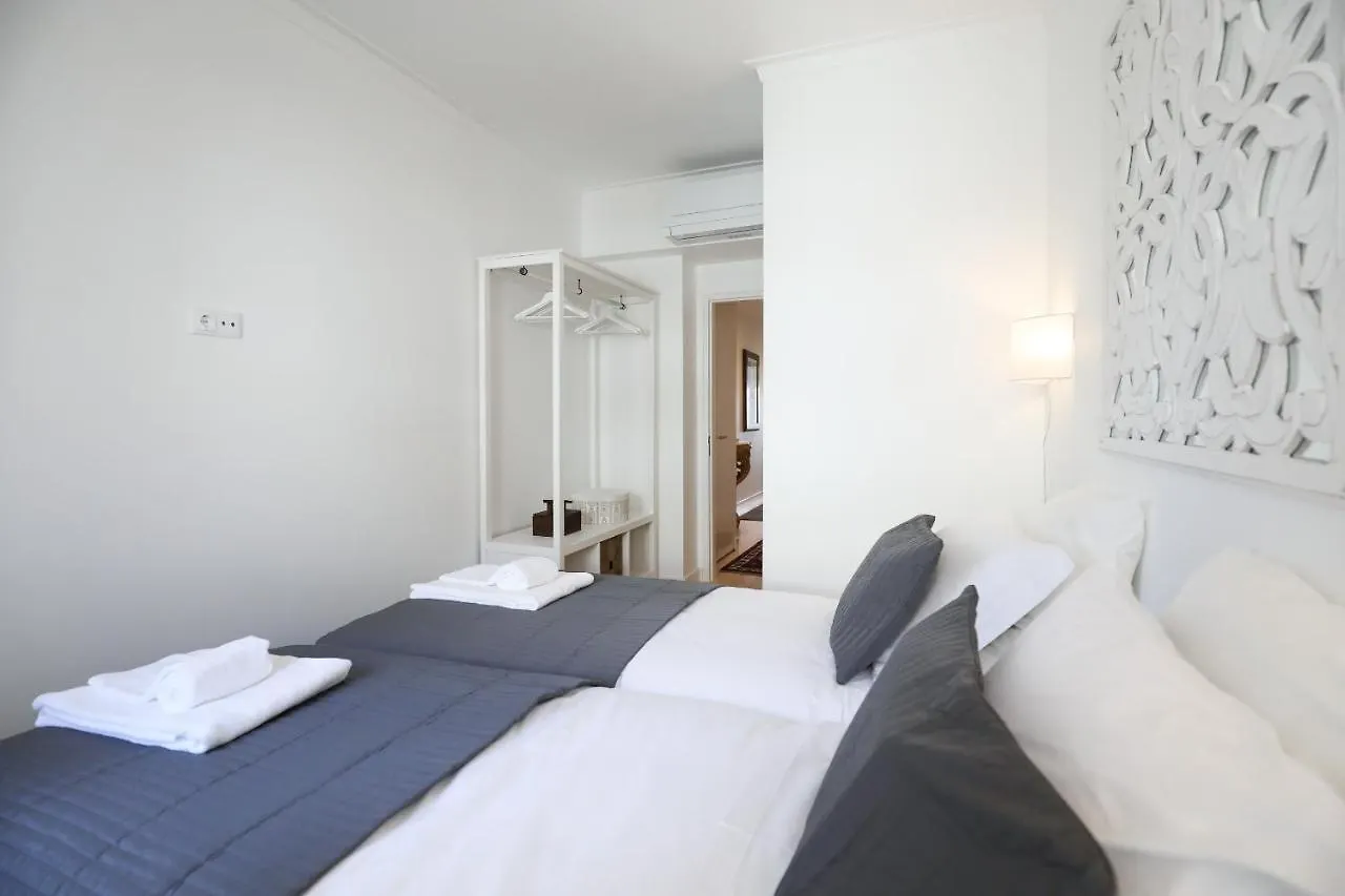 Central Lisbon Luxury Apartment 0*,