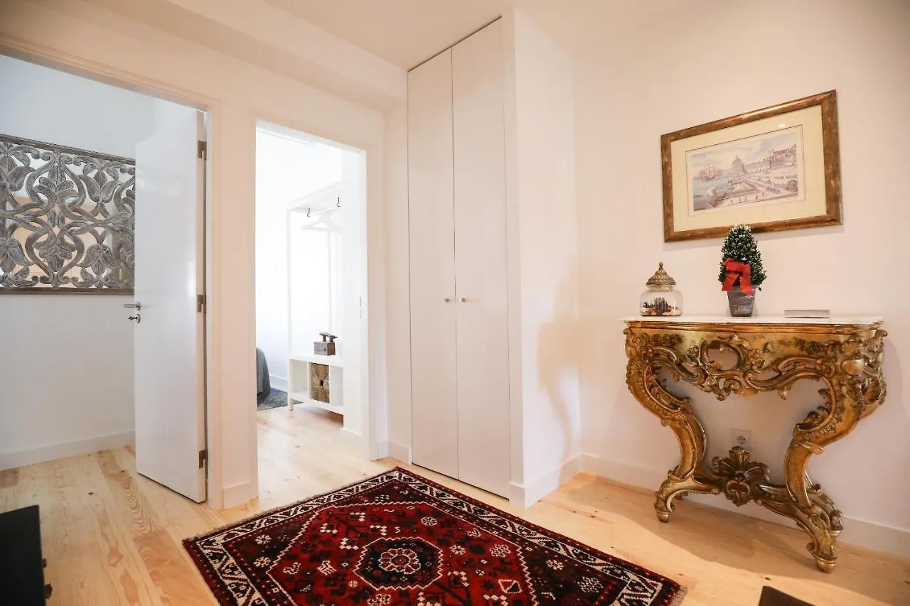 Central Lisbon Luxury Apartment